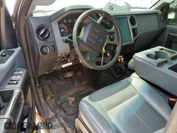 ✅ 2015 Ford F-250 Lariat • VIN: 1FT7W2BT5FEB60435 • Lot: 57226935. Listed on Copart with 284,521 mi. Free auction sales archive from the USA and detailed vehicle history report at DreamBid. Image 8.