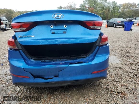 ✅ 2017 Hyundai Elantra Value Edition • VIN: 5NPD84LF5HH118481 • Lot: 90295175. Listed on Copart with 97,422 mi. Free auction sales archive from the USA and detailed vehicle history report at DreamBid. Image 6.