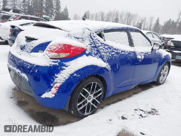 ✅ 2014 Hyundai Veloster • VIN: KMHTC6AD0EU186563 • Lot: 41572856. Wystawiony na IAAI z przebiegiem 156 227 mil. Bezpłatny archiwum sprzedaży aukcyjnych z USA i szczegółowy raport historii pojazdu na DreamBid. Zdjęcie 4.