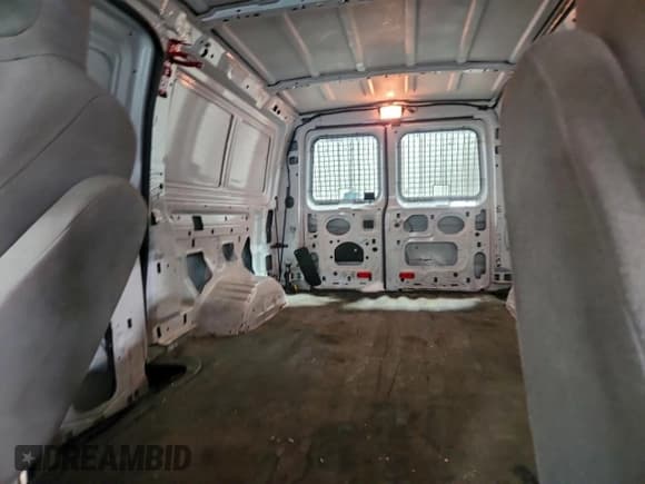 ✅ 2013 Ford Econoline Cargo Commercial • VIN: 1FTNE1EW7DDB01271 • Lot: 95005435. Wystawiony na Copart z przebiegiem 255 161 mil. Bezpłatny archiwum sprzedaży aukcyjnych z USA i szczegółowy raport historii pojazdu na DreamBid. Zdjęcie 10.