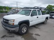 ✅ 2007 Chevrolet Silverado 2500HD Work Truck • VIN: 1GCHK29U67E135916 • Lot: 42330020. Wystawiony na IAAI z przebiegiem 228 917 mil. Bezpłatny archiwum sprzedaży aukcyjnych z USA i szczegółowy raport historii pojazdu na DreamBid. Zdjęcie 2.