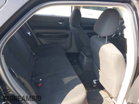 2008 Dodge Magnum z VIN 2D4FV47T78H167811, wystawiony jako IAAI lot #43376302 z przebiegiem 250 000 mil mil oraz . Historia ofert i sprzedaży dostępna na DreamBid. Obrazek 8.