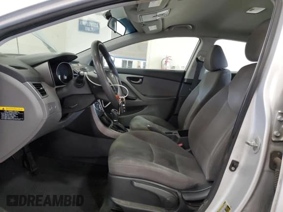 ✅ 2015 Hyundai Elantra SE • VIN: KMHDH4AE6FU299499 • Lot: 68856065. Listed on Copart with 125,186 mi. Free auction sales archive from the USA and detailed vehicle history report at DreamBid. Image 7.