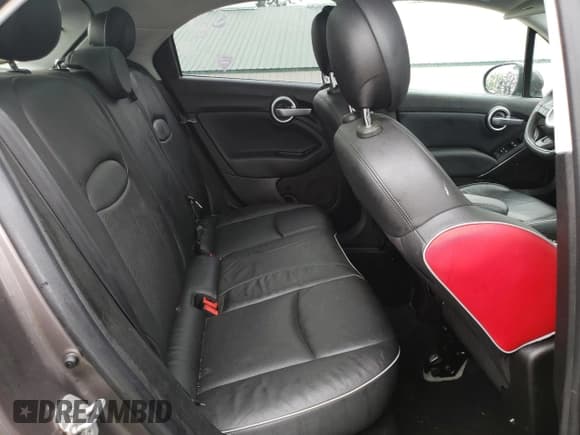 ✅ 2017 FIAT 500X Lounge • VIN: ZFBCFYDB1HP516377 • Lot: 66144364. Wystawiony na Copart z przebiegiem 86 693 mil. Bezpłatny archiwum sprzedaży aukcyjnych z USA i szczegółowy raport historii pojazdu na DreamBid. Zdjęcie 10.