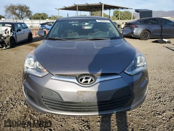 ✅ 2012 Hyundai Veloster w/Red Int • VIN: KMHTC6ADXCU079422 • Lot: 79286614. Wystawiony na Copart z przebiegiem 185 535 mil. Bezpłatny archiwum sprzedaży aukcyjnych z USA i szczegółowy raport historii pojazdu na DreamBid. Zdjęcie 5.