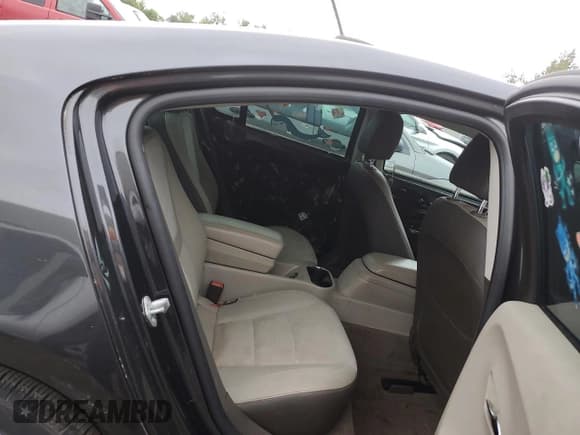 ✅ 2015 Chevrolet Volt • VIN: 1G1RD6E40FU103651 • Lot: 57288854. Wystawiony na Copart z przebiegiem 83 222 mil. Bezpłatny archiwum sprzedaży aukcyjnych z USA i szczegółowy raport historii pojazdu na DreamBid. Zdjęcie 10.