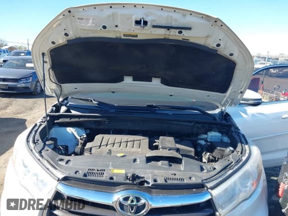 ✅ 2014 Toyota Highlander LE Plus • VIN: 5TDBKRFH9ES005206 • Lot: 43465016. Wystawiony na IAAI z przebiegiem 149 901 mil. Bezpłatny archiwum sprzedaży aukcyjnych z USA i szczegółowy raport historii pojazdu na DreamBid. Zdjęcie 10.