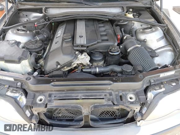 ✅ 2004 BMW 3 Series 325i • VIN: WBAET374X4NJ46094 • Lot: 42827781. Listed on IAAI with 127,783 mi. Free auction sales archive from the USA and detailed vehicle history report at DreamBid. Image 10.