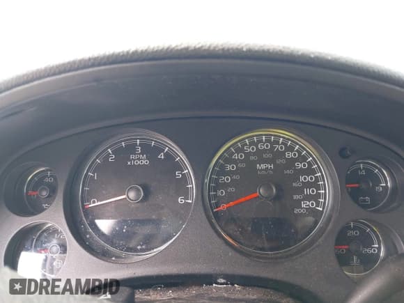 ✅ 2008 GMC Sierra Denali • VIN: 2GTEK638681161702 • Lot: 42078538. Wystawiony na IAAI z przebiegiem Nie podano. Bezpłatny archiwum sprzedaży aukcyjnych z USA i szczegółowy raport historii pojazdu na DreamBid. Zdjęcie 7.