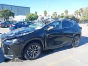 ✅ 2024 Lexus NX 350h Premium • VIN: JTJGKCEZ0R5015600 • Lot: 43507289. Wystawiony na IAAI z przebiegiem 34 928 mil. Bezpłatny archiwum sprzedaży aukcyjnych z USA i szczegółowy raport historii pojazdu na DreamBid. Zdjęcie 6.