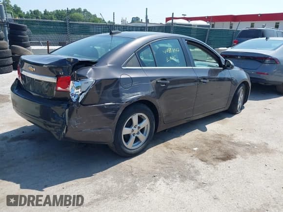 ✅ 2015 Chevrolet Cruze LT • VIN: 1G1PC5SB2F7200145 • Лот: 42817142. Опубликован ранее на IAAI с пробегом 109 388 миль. Бесплатный доступ к архиву аукционных продаж из США и подробный отчёт об истории автомобиля на DreamBid. Изображение 4.