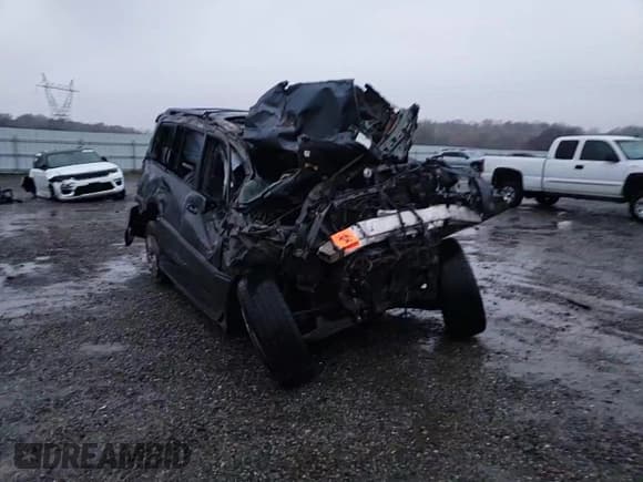 ✅ 2006 Lexus LX 470 • VIN: JTJHT00W164005849 • Lot: 84901144. Listed on Copart with Not provided. Free auction sales archive from the USA and detailed vehicle history report at DreamBid. Image 12.