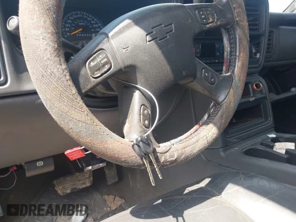 ✅ 2006 Chevrolet Silverado 2500HD LT1 • VIN: 1GCHK23U26F267735 • Lot: 42235416. Listed on IAAI with 256,224 mi. Free auction sales archive from the USA and detailed vehicle history report at DreamBid. Image 11.