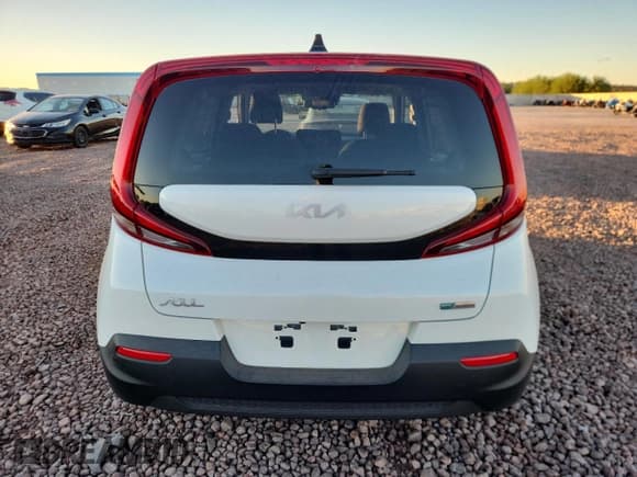 ✅ 2022 Kia Soul EX • VIN: KNDJ33AU2N7180420 • Лот: 89509295. Опубликован ранее на Copart с пробегом 27 655 миль. Бесплатный доступ к архиву аукционных продаж из США и подробный отчёт об истории автомобиля на DreamBid. Изображение 6.