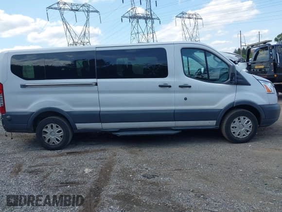 ✅ 2017 Ford Transit XL • VIN: 1FBZX2YM0HKA87800 • Лот: 43189872. Опубликован ранее на IAAI с пробегом 163 984 миль. Бесплатный доступ к архиву аукционных продаж из США и подробный отчёт об истории автомобиля на DreamBid. Изображение 14.