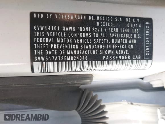 ✅ 2014 Volkswagen Beetle 1.8T • VIN: 3VW517AT3EM824046 • Lot: 43551906. Wystawiony na IAAI z przebiegiem 97 900 mil. Bezpłatny archiwum sprzedaży aukcyjnych z USA i szczegółowy raport historii pojazdu na DreamBid. Zdjęcie 9.