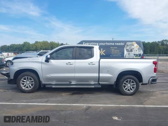 2020 Chevrolet Silverado 1500 LT with VIN 1GCRYDEDXLZ170515, listed as a IAAI auction lot 43264814 with 110,499 mi miles and . Bid and sale history available at DreamBid. Image 14.
