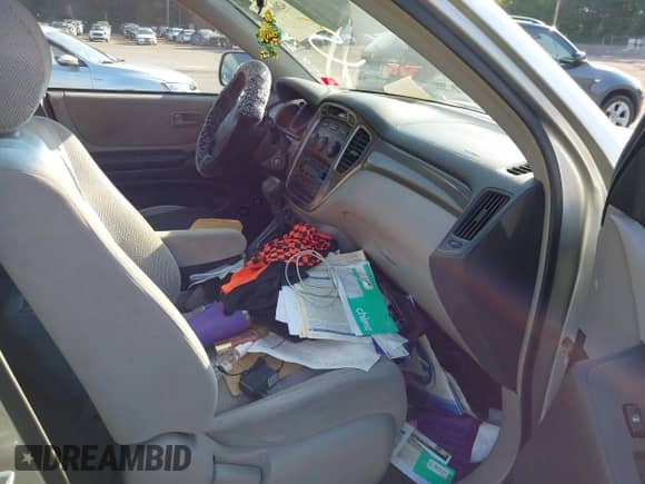 2002 Toyota Highlander с VIN JTEGD21A820027595, выставлен на аукционе IAAI как лот 42800120 с пробегом Не указан миль и . История ставок и продаж доступна на DreamBid. Изображение 5.