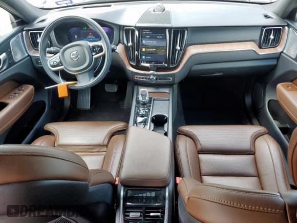 ✅ 2022 Volvo XC60 Inscription • VIN: YV4062RL5N1983442 • Лот: 67642085. Опубликован ранее на Copart с пробегом 22 568 миль. Бесплатный доступ к архиву аукционных продаж из США и подробный отчёт об истории автомобиля на DreamBid. Изображение 8.