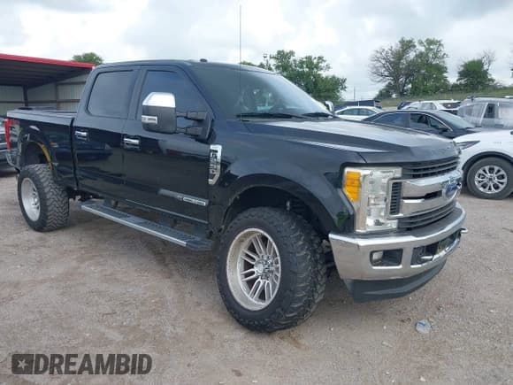 ✅ 2017 Ford F-250 Lariat • VIN: 1FT7W2BT7HED14761 • Lot: 42828423. Wystawiony na IAAI z przebiegiem 142 623 mil. Bezpłatny archiwum sprzedaży aukcyjnych z USA i szczegółowy raport historii pojazdu na DreamBid. Zdjęcie 1.