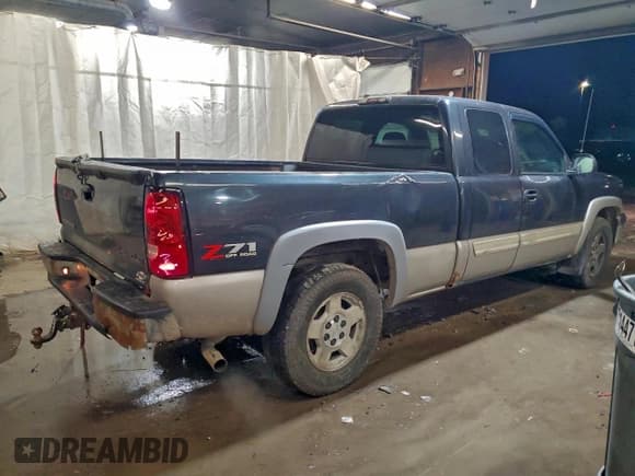 ✅ 2005 Chevrolet Silverado 1500 Z71 • VIN: 1GCEK19B65Z310358 • Lot: 93119385. Listed on Copart with 117,096 mi. Free auction sales archive from the USA and detailed vehicle history report at DreamBid. Image 3.