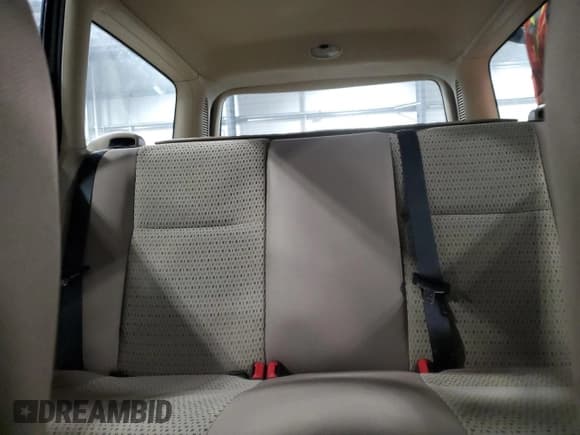 ✅ 2006 Ford Focus SE • VIN: 1FAFP36N26W108884 • Lot: 87014925. Wystawiony na Copart z przebiegiem 76 194 mil. Bezpłatny archiwum sprzedaży aukcyjnych z USA i szczegółowy raport historii pojazdu na DreamBid. Zdjęcie 10.