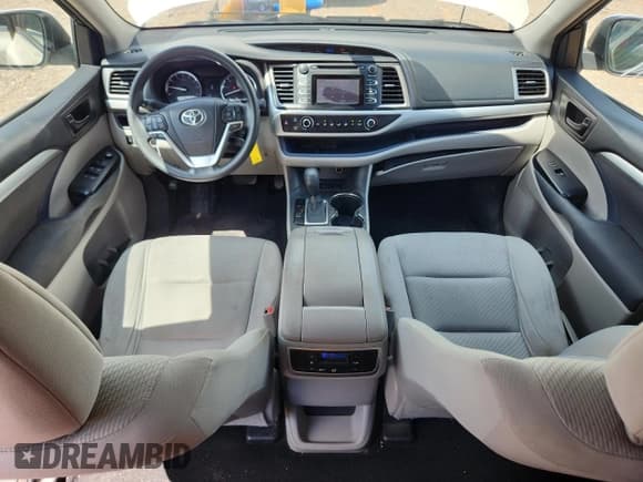 ✅ 2014 Toyota Highlander LE • VIN: 5TDZARFH9ES008785 • Лот: 64101235. Опубликован ранее на Copart с пробегом 104 483 миль. Бесплатный доступ к архиву аукционных продаж из США и подробный отчёт об истории автомобиля на DreamBid. Изображение 8.