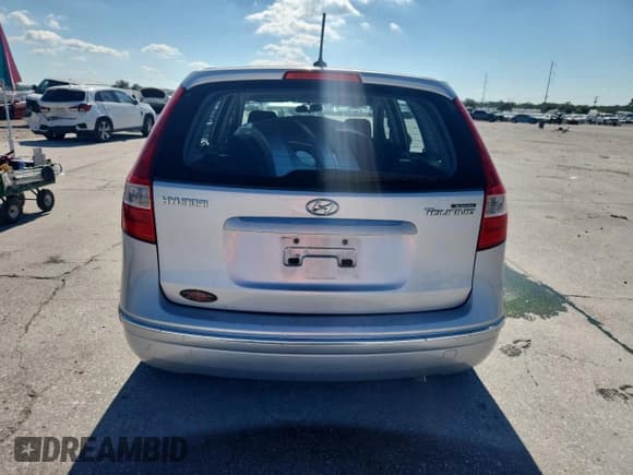 ✅ 2009 Hyundai Elantra Touring • VIN: KMHDC86E69U033158 • Lot: 82383955. Wystawiony na Copart z przebiegiem 97 775 mil. Bezpłatny archiwum sprzedaży aukcyjnych z USA i szczegółowy raport historii pojazdu na DreamBid. Zdjęcie 6.