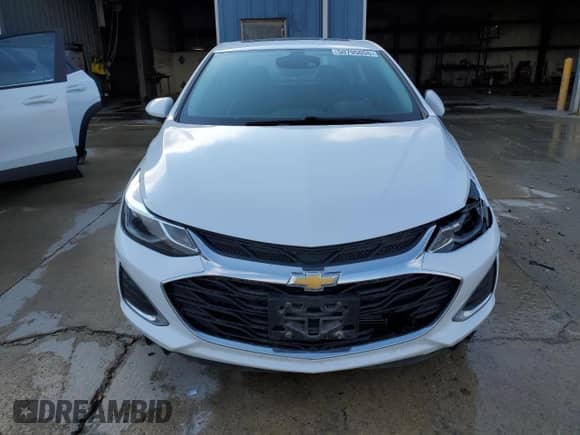 ✅ 2019 Chevrolet Cruze Premier • VIN: 1G1BF5SM3K7101945 • Lot: 50795055. Wystawiony na Copart z przebiegiem 139 724 mil mil. Skorzystaj z bezpłatnego archiwum sprzedaży aukcyjnych z USA i zobacz szczegółowy raport historii pojazdu na DreamBid. Zdjęcie 5.