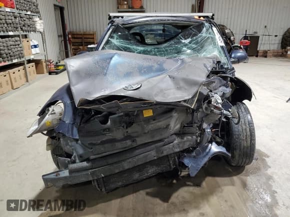 ✅ 2001 Volkswagen Beetle GLS • VIN: 3VWCP21C51M454480 • Лот: 84294834. Опубликован ранее на Copart с пробегом Не указан. Бесплатный доступ к архиву аукционных продаж из США и подробный отчёт об истории автомобиля на DreamBid. Изображение 5.