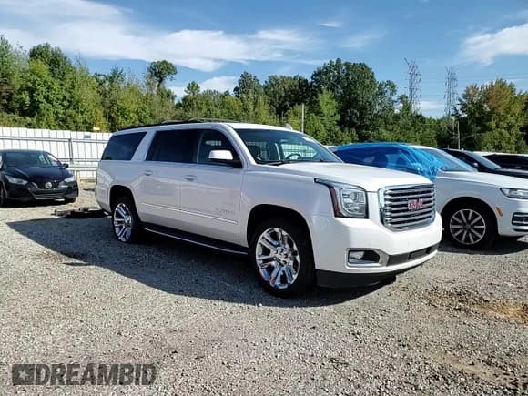 ✅ 2018 GMC Yukon XL SLT • VIN: 1GKS1GKC1JR183898 • Lot: 86068485. Listed on Copart with 111,472 mi. Free auction sales archive from the USA and detailed vehicle history report at DreamBid. Image 15.
