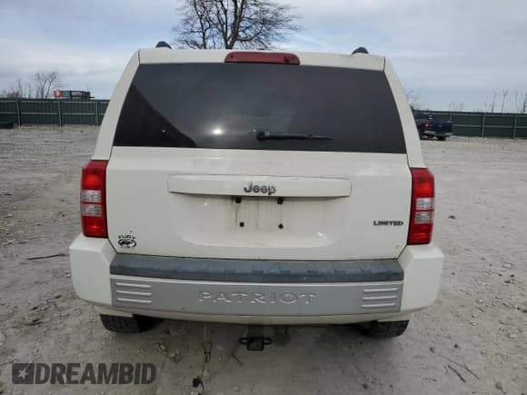 ✅ 2008 Jeep Patriot Limited • VIN: 1J8FT48W58D649307 • Lot: 84977034. Wystawiony na Copart z przebiegiem 211 629 mil. Bezpłatny archiwum sprzedaży aukcyjnych z USA i szczegółowy raport historii pojazdu na DreamBid. Zdjęcie 6.