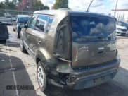 ✅ 2013 Kia Soul • VIN: KNDJT2A57D7554814 • Lot: 43568792. Wystawiony na IAAI z przebiegiem 149 521 mil. Bezpłatny archiwum sprzedaży aukcyjnych z USA i szczegółowy raport historii pojazdu na DreamBid. Zdjęcie 3.