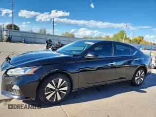 ✅ 2021 Nissan Altima SV • VIN: 1N4BL4DV1MN418577 • Лот: 86409285. Опубликован ранее на Copart с пробегом 69 443 миль. Бесплатный доступ к архиву аукционных продаж из США и подробный отчёт об истории автомобиля на DreamBid. Изображение 1.