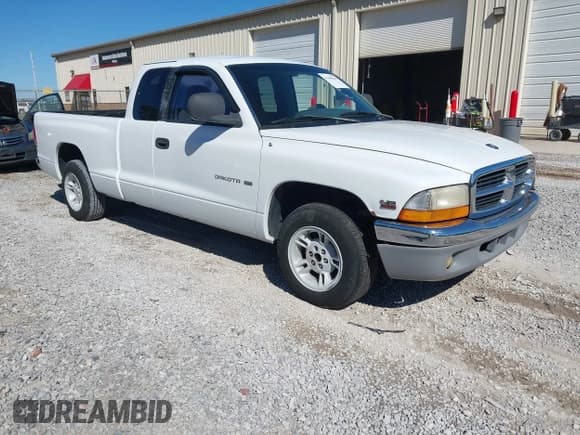 ✅ 2000 Dodge Dakota • VIN: 1B7GL22X2YS632901 • Lot: 43488459. Listed on IAAI with 168,690 mi. Free auction sales archive from the USA and detailed vehicle history report at DreamBid. Image 1.