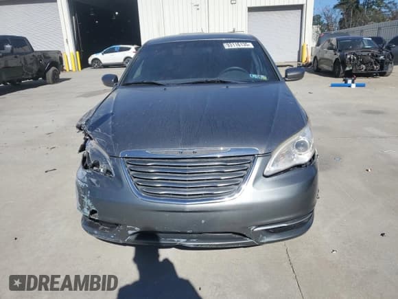 ✅ 2012 Chrysler 200 Touring • VIN: 1C3CCBBB3CN117615 • Lot: 93116135. Wystawiony na Copart z przebiegiem 208 614 mil. Bezpłatny archiwum sprzedaży aukcyjnych z USA i szczegółowy raport historii pojazdu na DreamBid. Zdjęcie 5.