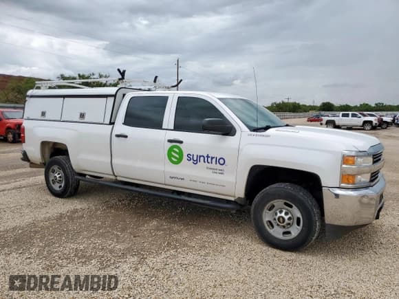 ✅ 2015 Chevrolet Silverado 1500 • VIN: 1GB1CUE88FF503626 • Лот: 63386715. Опубликован ранее на Copart с пробегом 216 368 миль. Бесплатный доступ к архиву аукционных продаж из США и подробный отчёт об истории автомобиля на DreamBid. Изображение 4.