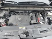 ✅ 2022 Toyota Highlander Platinum • VIN: 5TDFZRBH8NS166228 • Lot: 43563485. Wystawiony na IAAI z przebiegiem 55 834 mil. Bezpłatny archiwum sprzedaży aukcyjnych z USA i szczegółowy raport historii pojazdu na DreamBid. Zdjęcie 10.