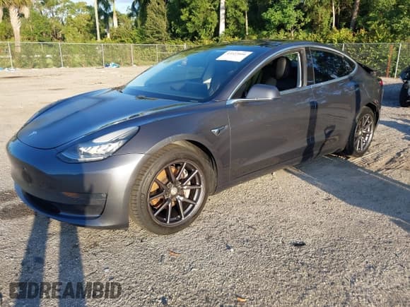 ✅ 2019 Tesla Model 3 Mid Range • VIN: 5YJ3E1EA0KF298348 • Лот: 43523806. Опубликован ранее на IAAI с пробегом 108 498 миль. Бесплатный доступ к архиву аукционных продаж из США и подробный отчёт об истории автомобиля на DreamBid. Изображение 17.