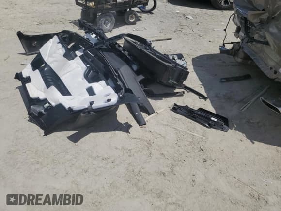 ✅ 2023 GMC Acadia SLE • VIN: 1GKKNKL44PZ106207 • Лот: 68258215. Опубликован ранее на Copart с пробегом 25 674 миль. Бесплатный доступ к архиву аукционных продаж из США и подробный отчёт об истории автомобиля на DreamBid. Изображение 13.