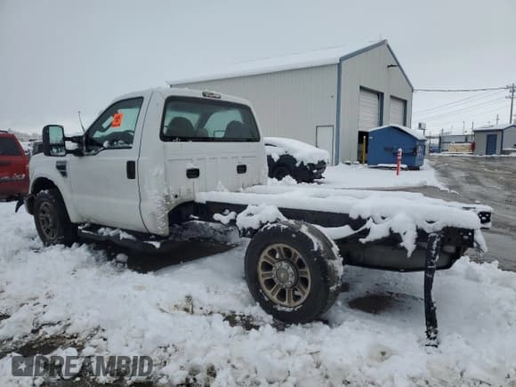 ✅ 2008 Ford F-350 XL • VIN: 1FDSF34518ED31999 • Лот: 43069015. Опубликован ранее на Copart с пробегом 274 981 миль. Бесплатный доступ к архиву аукционных продаж из США и подробный отчёт об истории автомобиля на DreamBid. Изображение 2.