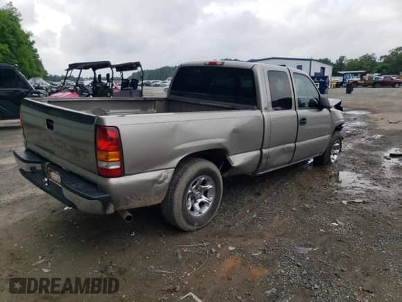 ✅ 2001 Chevrolet Silverado 1500 • VIN: 2GCEC19W211218487 • Lot: 53345414. Wystawiony na Copart z przebiegiem 351 214 mil mil. Skorzystaj z bezpłatnego archiwum sprzedaży aukcyjnych z USA i zobacz szczegółowy raport historii pojazdu na DreamBid. Zdjęcie 3.