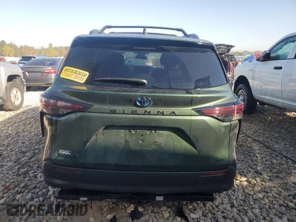 ✅ 2025 Toyota Sienna Woodland Edition • VIN: 5TDCSKFC8SS169722 • Lot: 83760285. Listed on Copart with 12,216 mi. Free auction sales archive from the USA and detailed vehicle history report at DreamBid. Image 6.