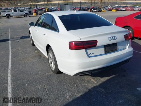 ✅ 2018 Audi A6 Premium • VIN: WAUC8AFCXJN024062 • Lot: 42443195. Wystawiony na IAAI z przebiegiem 94 714 mil. Bezpłatny archiwum sprzedaży aukcyjnych z USA i szczegółowy raport historii pojazdu na DreamBid. Zdjęcie 3.