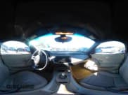 ✅ 2005 BMW Z4 2.5i • VIN: 4USBT33535LR70546 • Lot: 43707315. Wystawiony na IAAI z przebiegiem 93 714 mil. Bezpłatny archiwum sprzedaży aukcyjnych z USA i szczegółowy raport historii pojazdu na DreamBid. Zdjęcie 18.