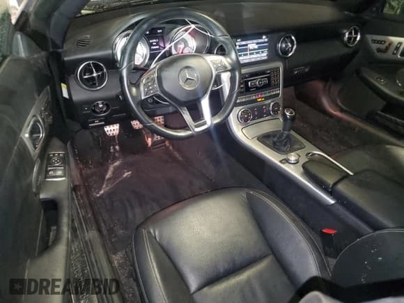 ✅ 2012 Mercedes-Benz SLK 250 • VIN: WDDPK4HA7CF040175 • Лот: 57116865. Опубликован ранее на Copart с пробегом 75 060 миль. Бесплатный доступ к архиву аукционных продаж из США и подробный отчёт об истории автомобиля на DreamBid. Изображение 8.