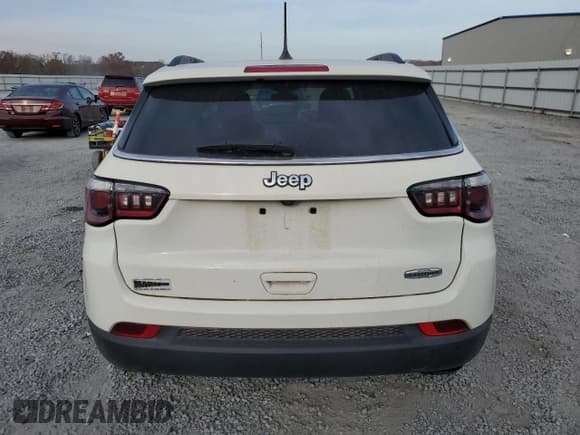 ✅ 2018 Jeep Compass Altitude • VIN: 3C4NJCBB8JT414344 • Lot: 93191135. Listed on Copart with 20,972 mi. Free auction sales archive from the USA and detailed vehicle history report at DreamBid. Image 6.