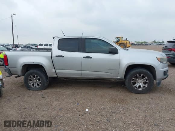 ✅ 2018 Chevrolet Colorado 2WD Work Truck • VIN: 1GCGSBEA9J1129890 • Lot: 42054763. Listed on IAAI with 118,962 mi. Free auction sales archive from the USA and detailed vehicle history report at DreamBid. Image 13.