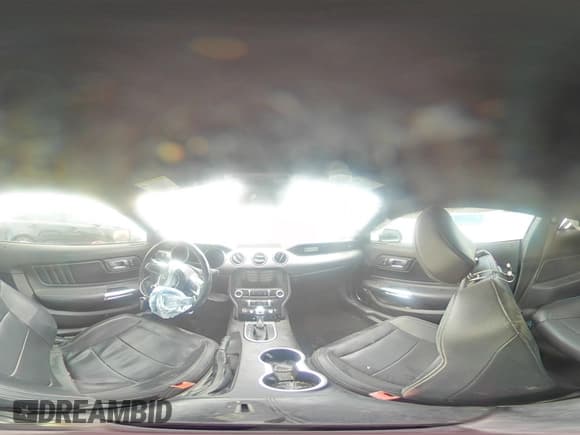 ✅ 2021 Ford Mustang EcoBoost Premium • VIN: 1FA6P8THXM5105679 • Lot: 92796475. Wystawiony na Copart z przebiegiem 82 377 mil. Bezpłatny archiwum sprzedaży aukcyjnych z USA i szczegółowy raport historii pojazdu na DreamBid. Zdjęcie 14.