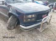 ✅ 1998 GMC Sierra 2500 • VIN: 1GTGC29JXWE537502 • Lot: 43684921. Wystawiony na IAAI z przebiegiem 94 021 mil. Bezpłatny archiwum sprzedaży aukcyjnych z USA i szczegółowy raport historii pojazdu na DreamBid. Zdjęcie 17.